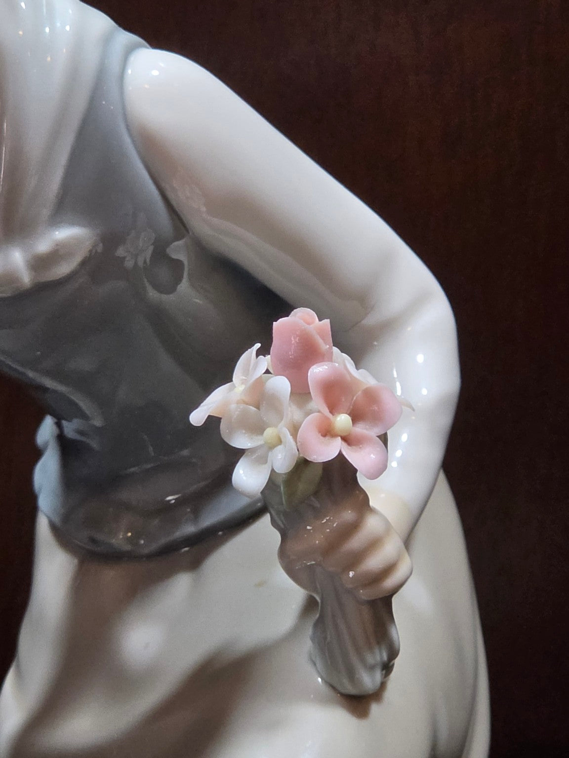 Lladro "Girl Gathering Flowers" #1172 | Glossy Porcelain Figurine | Retired 1993 | Zero Damage, Full Petals Intact
