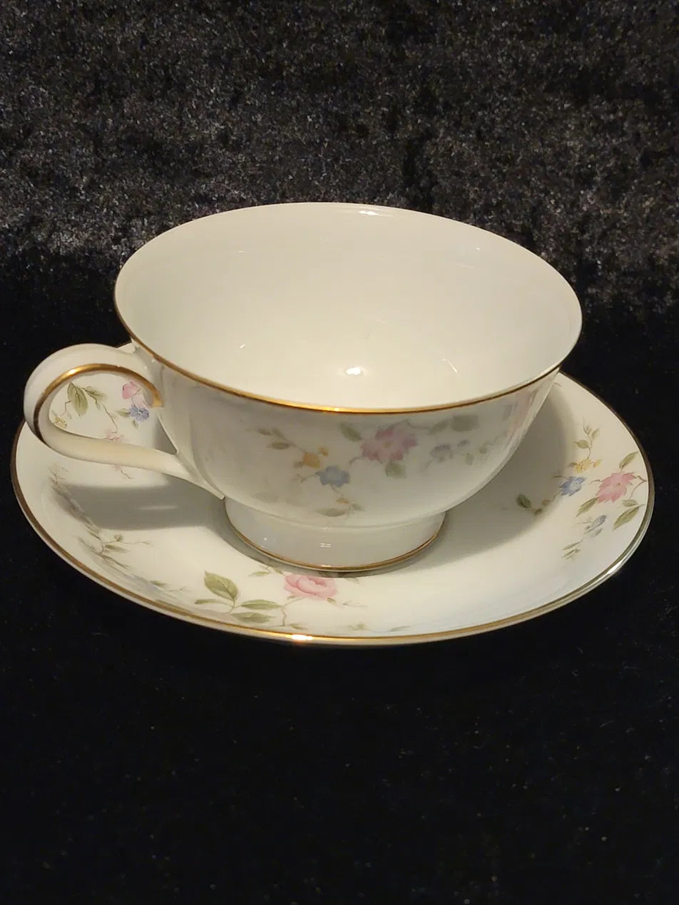 Noritake "Firenze" Pattern #6674 — Complete Service for 12 with Serving Pieces, Vintage Japan Circa (1965–1973)