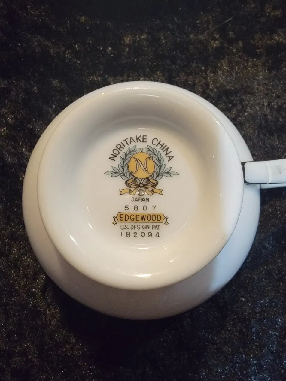 Noritake "Edgewood" Pattern #5807 — Complete Service for 4 with Serving Platters, Vintage Japan, Circa (1957–1973)